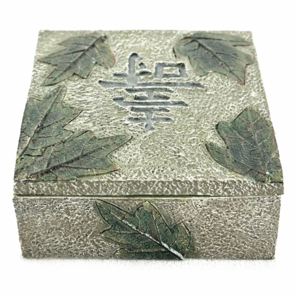 Square Lidded Green & Gray Japan Symbol Longevity Trinket Box - Picture 2 of 8